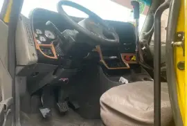 2010 Yellow International Prostar