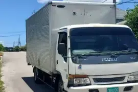 2004 Isuzu Elf