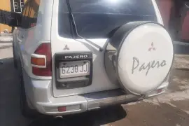 2001 Mitsubishi Pajero
