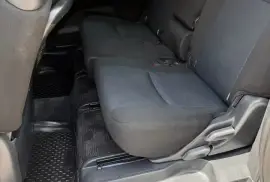 Toyota Isis Platana 2014