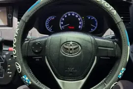 Toyota Isis Platana 2014