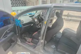 2010 mazda premacy damaged