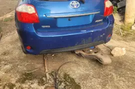 2010 toyota auris part