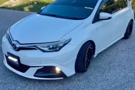 2015 Toyota Auris sport 