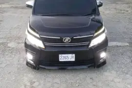 2015 Toyota Voxy fully loaded