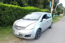 2010 Grey Nissan Note
