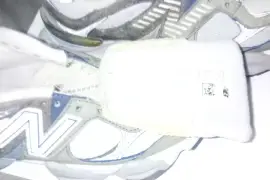 it is a very good shoes for sports and going out 