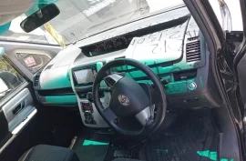 Toyota voxxy 