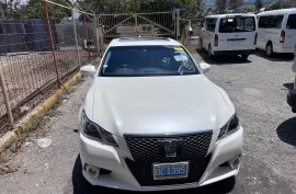 2015 toyota crown athlete