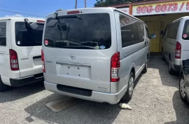 2020 hiace