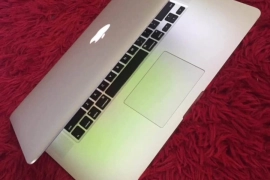 Clean 2015 15” MacBook Pro 16gb