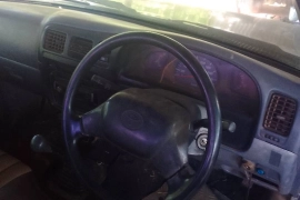 2000 Toyota Hilux