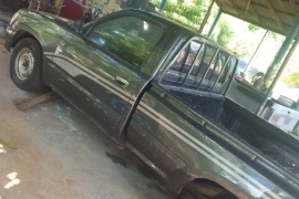 2000 Toyota Hilux