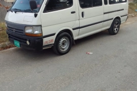 Toyota hiace 