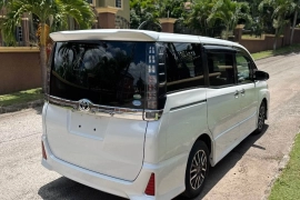 2016 Toyota Voxy Zs