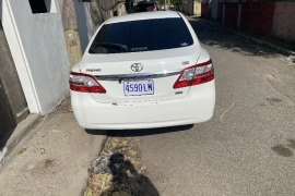 2012 Toyota premio 