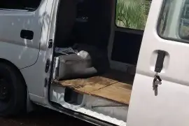 Nissan Caravan 2004