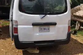 Nissan Caravan 2004