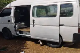 Nissan Caravan 2004