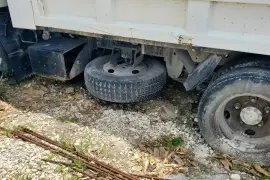2005 isuzu elf 3 ton tipper truck scrapping