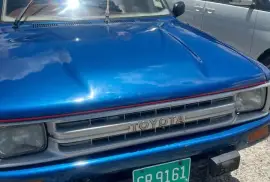 1991 Toyota pick up sr5