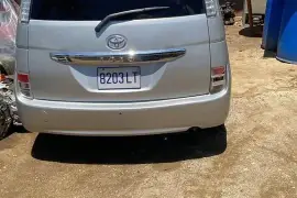 2013 Toyota Isis