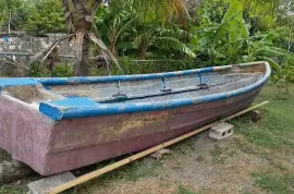 2027 Fiberglass Boat