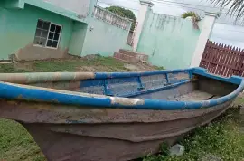 2027 Fiberglass Boat
