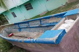 2027 Fiberglass Boat
