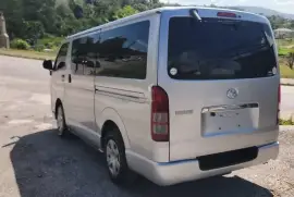 2011 Toyota Hiace Bus