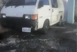 Mitsubishi L300