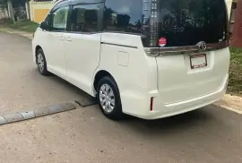 2016 voxy
