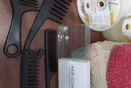 Shampoo Comb Sets Available