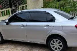 2016 Toyota axio G