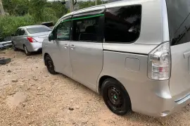 2010 Toyota voxy