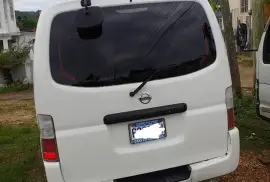 2010 Nissan caravan