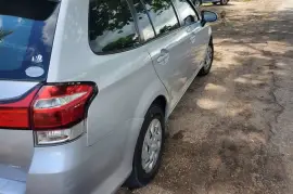 2016 toyota Fielder good tyres