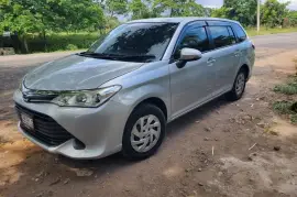 2016 toyota Fielder good tyres