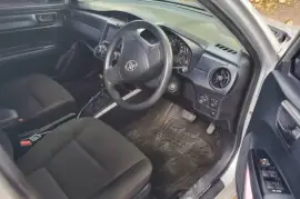 2016 toyota Fielder good tyres