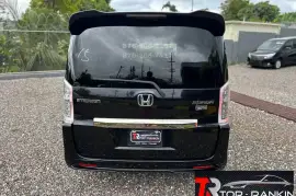 2015 Honda Step Wagon Spada