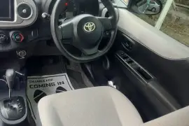 2011 Toyota Vitz