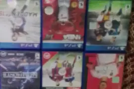 PlayStation 4 With 2 controllers and 10 games 