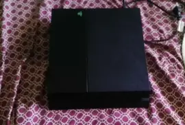 PlayStation 4 With 2 controllers and 10 games 