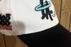 Caps 