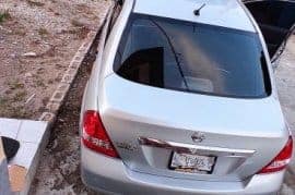 nissan tiida latio 2012