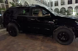 2008 TOYOTA FORTUNER BLACK