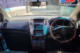 2004 TOYOTA HARRIER 