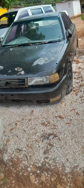 Nissan Sunny B13