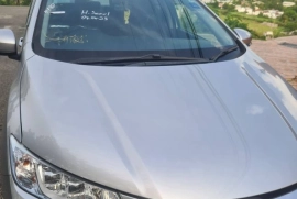 Honda Grace hybrid 2017