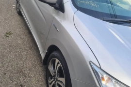 Honda Grace hybrid 2017